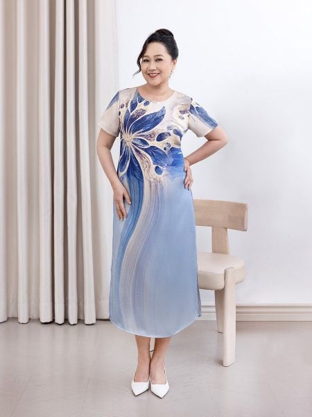  Hạnh Đầm suông cổ tròn họa tiết hoa uyển chuyển trong nước tay ngắn, xẻ tà 2 bên 5602/5.279 