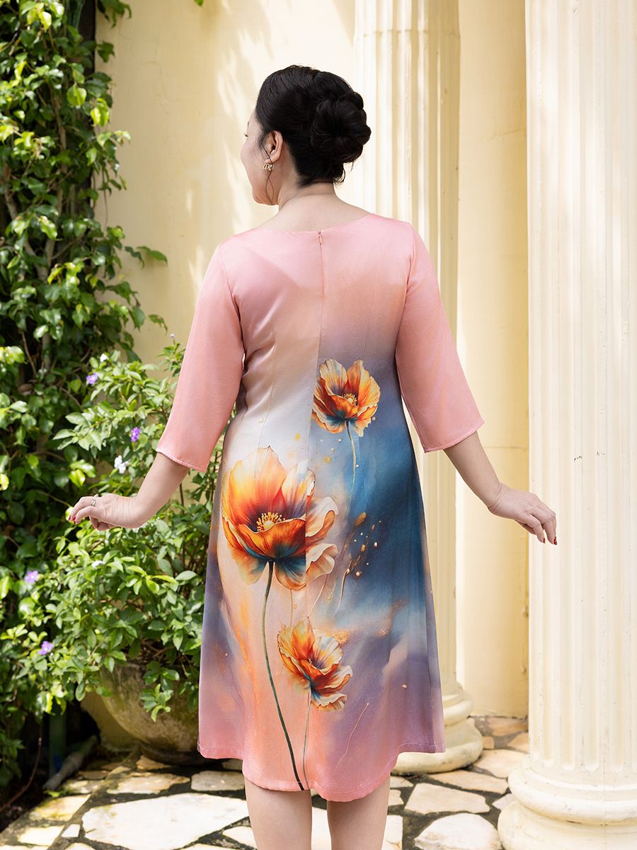  Hạnh Đầm suông cổ tròn cách điệu họa tiết, tay lửng 5611/5.367 