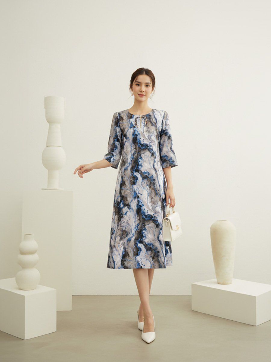  HẠNH - Đầm suông cổ tròn tay lỡ chất liệu lụa Mẫu Đơn 5616/5.445 