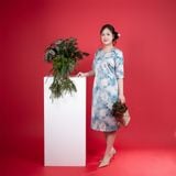  HẠNH - Đầm kiểu cổ tròn đính nút tay lỡ chất liệu lụa Mẫu Đơn 5609/5.282 