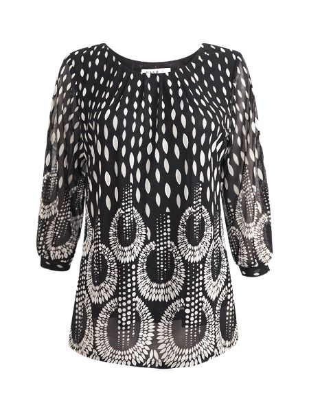  Hạnh - Áo thun cổ tròn họa tiết hoa, tay lửng 84138/5.182 