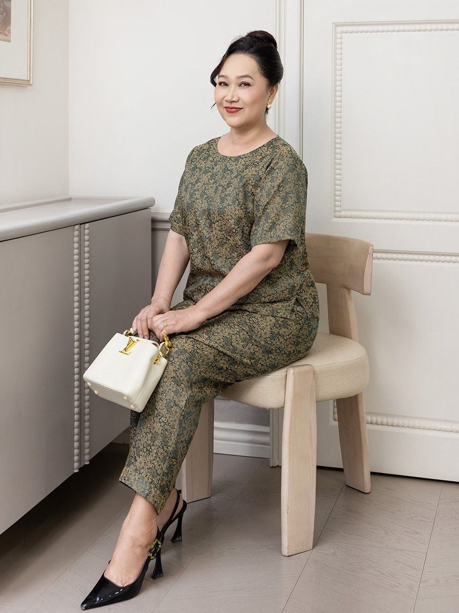  Hạnh Bộ đồ dài trung niên mặc hoa nhỏ, tay ngắn 0470/5.312 