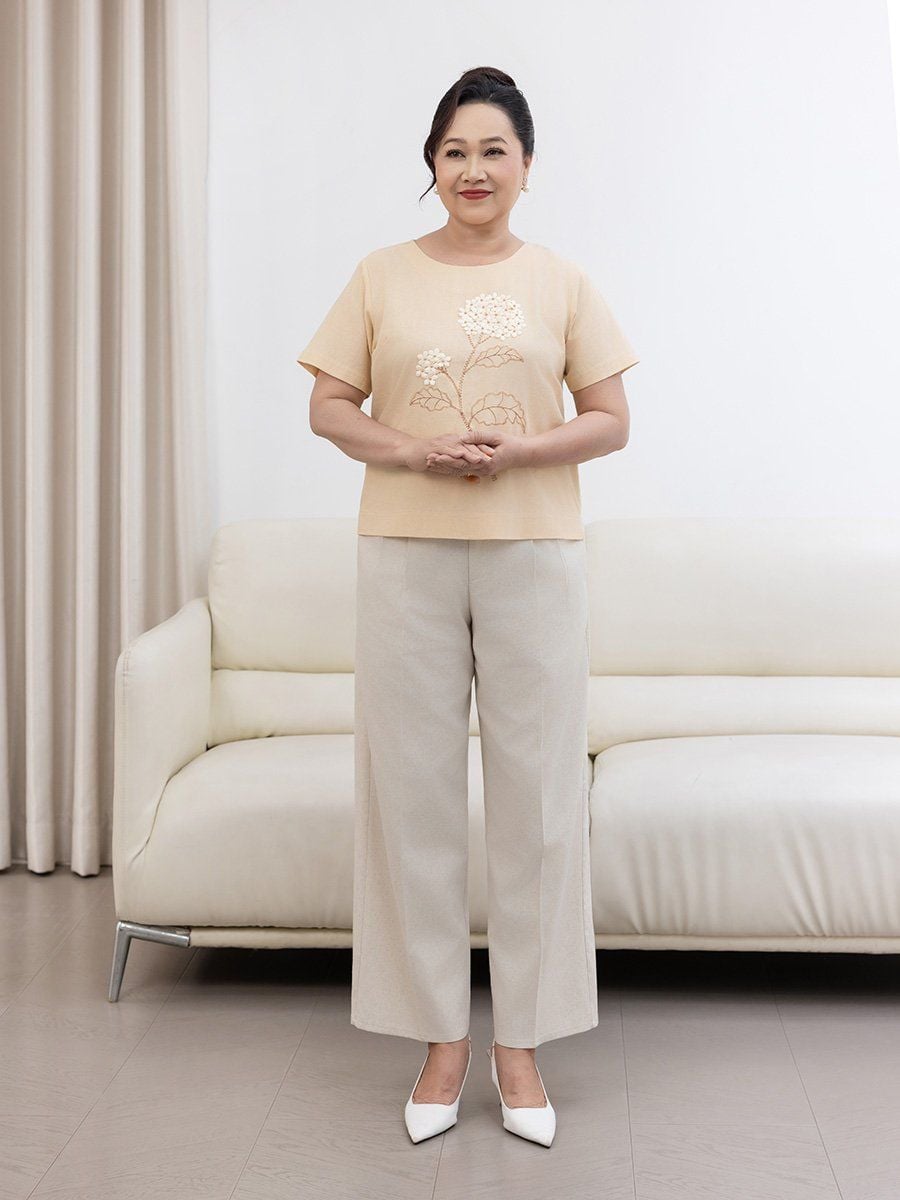  Hạnh Áo cổ tròn thêu họa tiết thêu và đính bông, tay ngắn  3413/5.331/5.314/5.417 