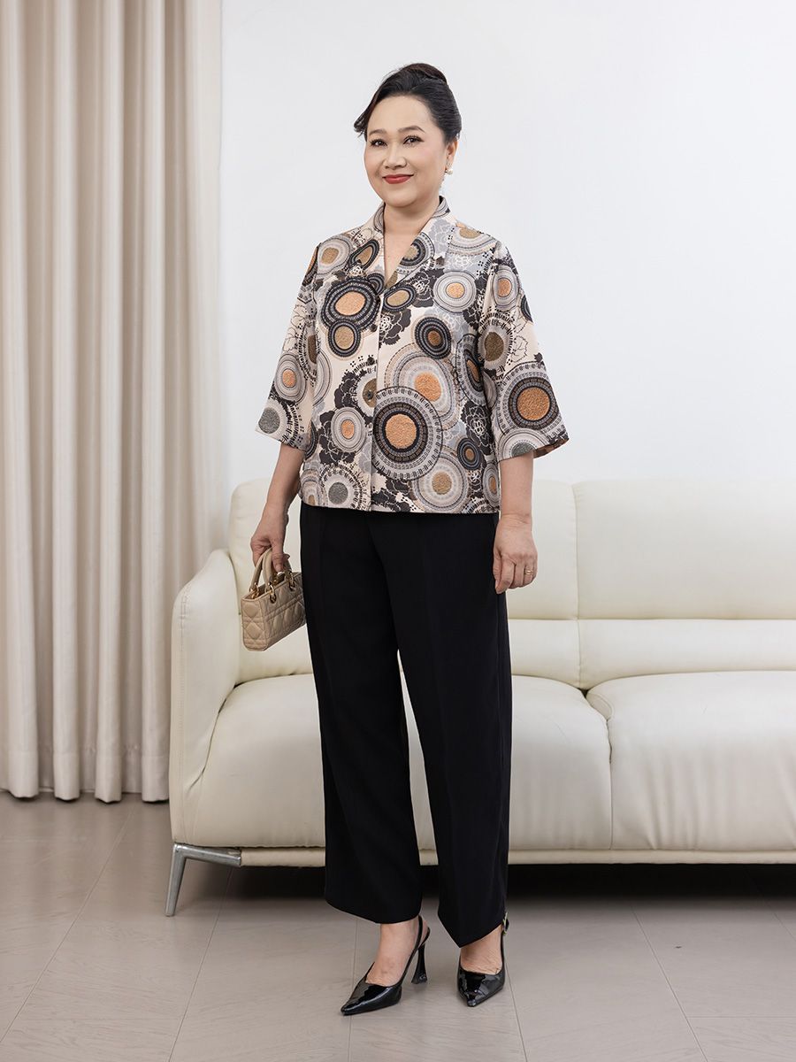  Áo sơ mi Hạnh in họa tiết vòn tròn thời gian,  tay lửng 25411/5.243 