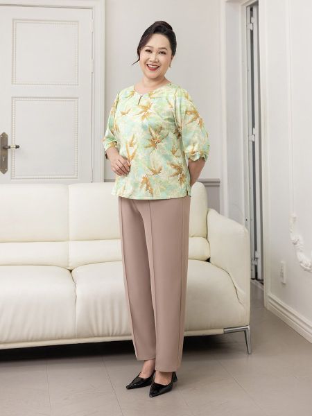  Hạnh Áo cổ xẻ V kết hạt, họa tiết lá thu, tay lửng cách điệu 4434/5.262 