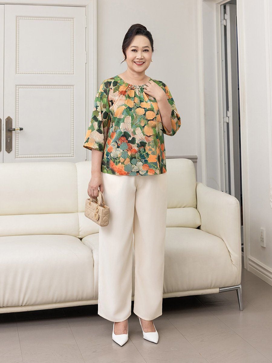  Hạnh Áo cổ tròn in họa tiết hoa, kết hạt, tay lửng 1432/5.283 