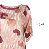  Hạnh - Áo kiểu trung niên cổ tròn phối xếp li tay lửng chất liệu cotton họa tiết 4425 