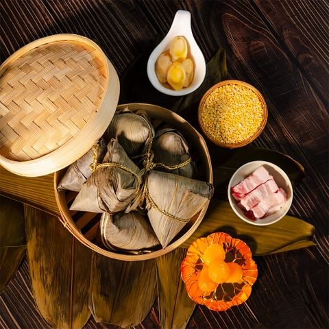  Bánh Ú Bào Ngư Thượng Hạng (1 cái) 