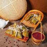  Hộp 12 Bánh Ú Tro 