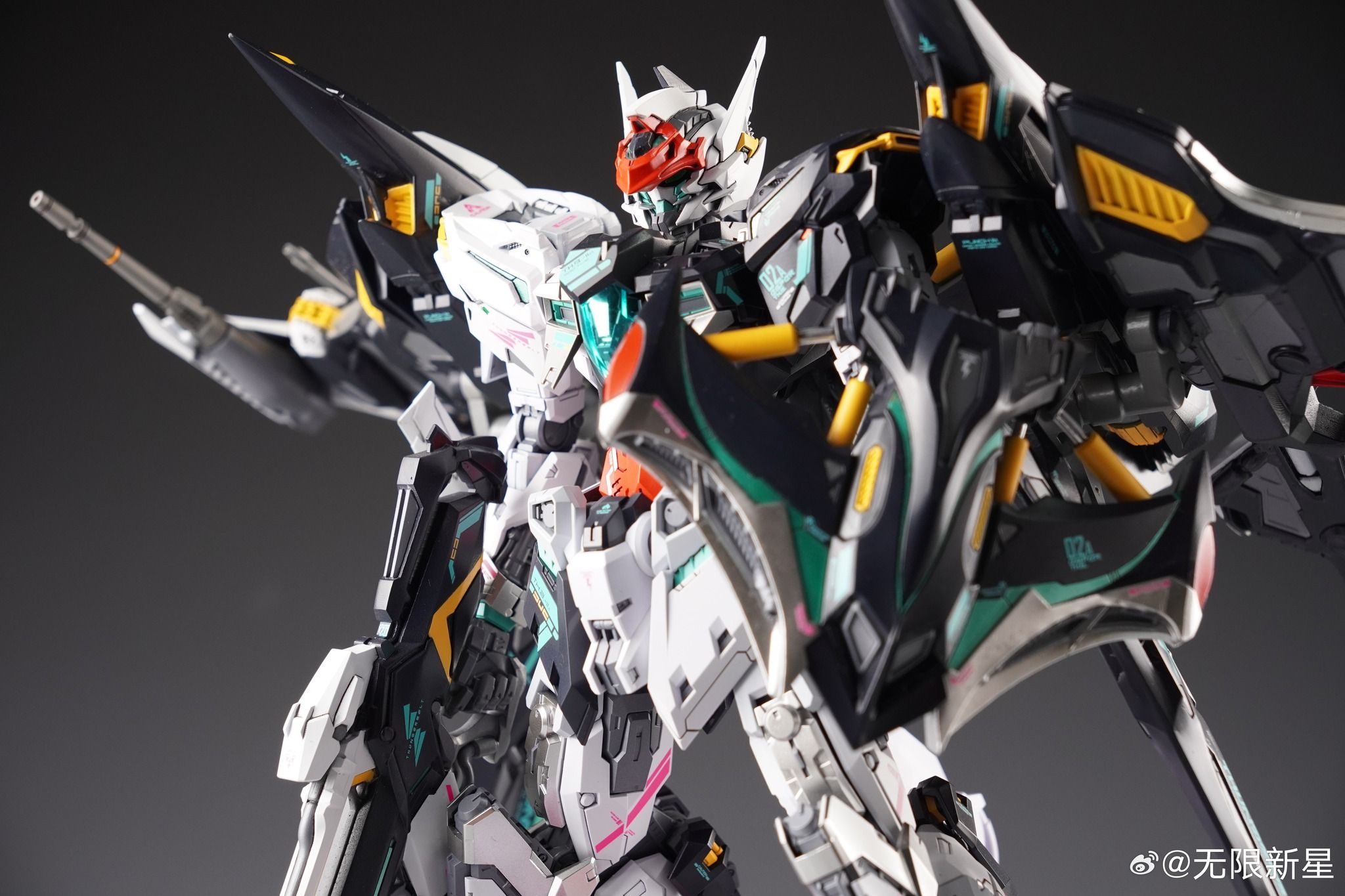  1/100 Thunderbolt 2.0 Inera+ (Mô hình lắp ráp) 