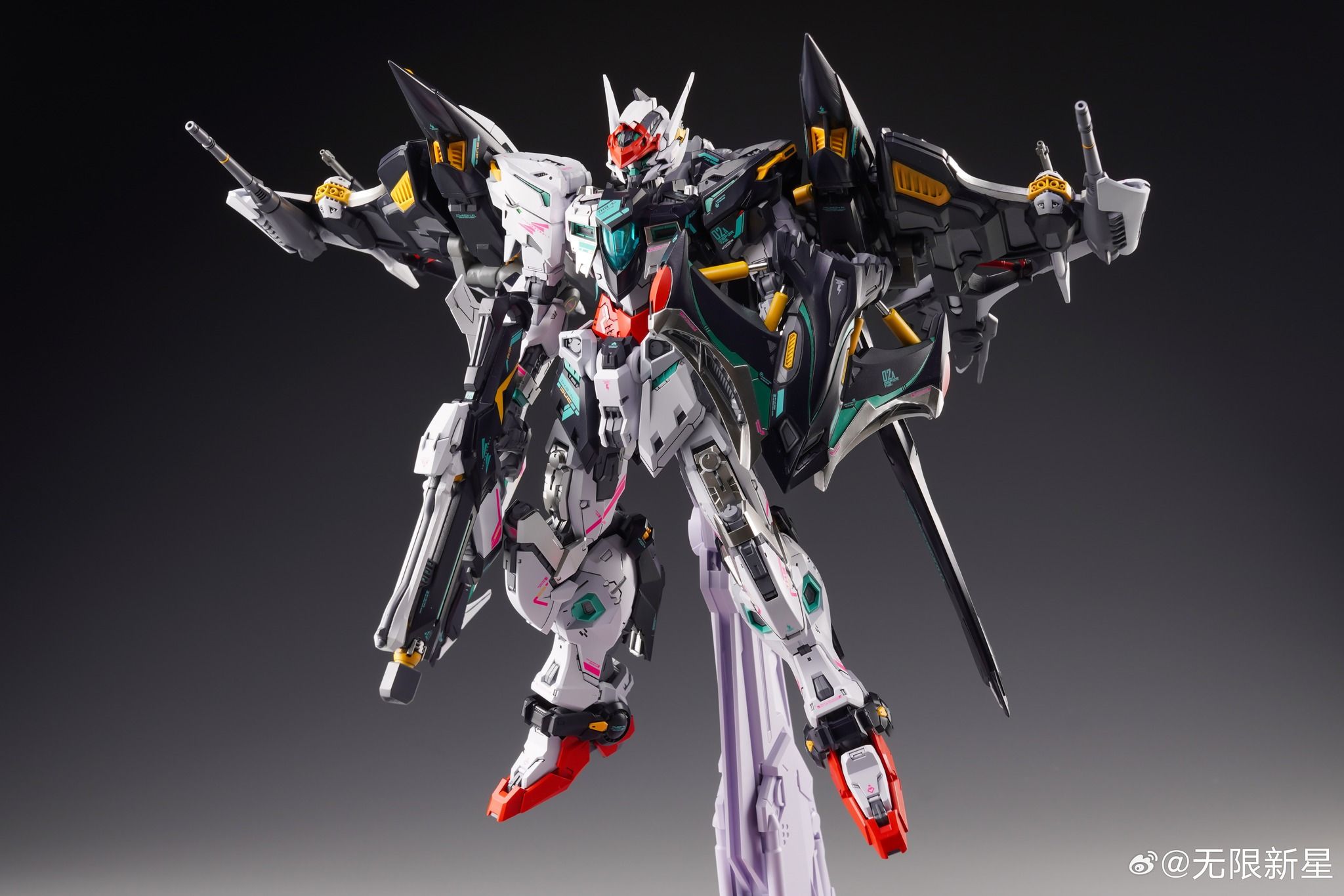  1/100 Thunderbolt 2.0 Inera+ (Mô hình lắp ráp) 