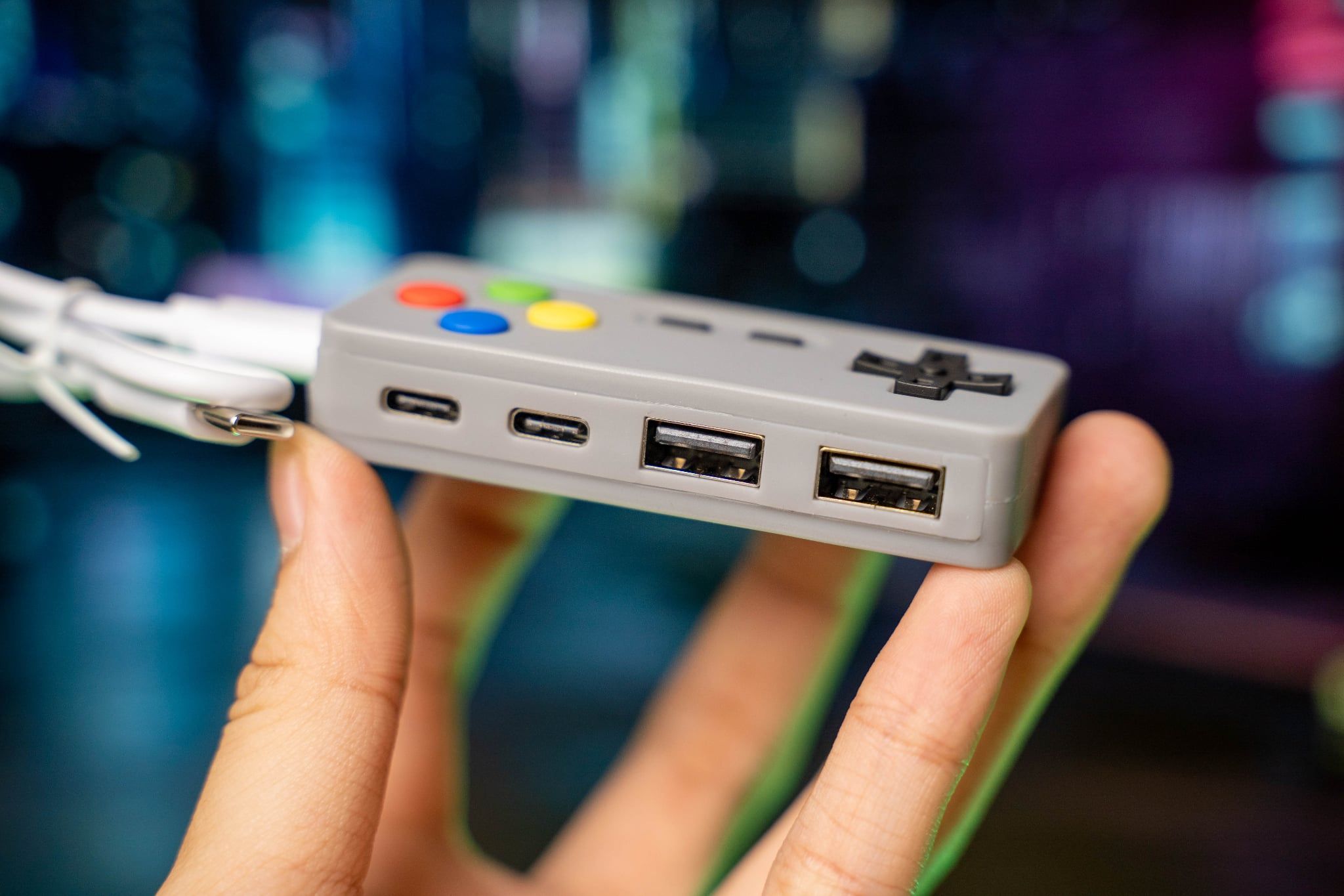  Hub mở rộng chuyển đổi 4 cổng Type C / USB truyền tải tốc độ - Thiết kế hình Controller Retro 