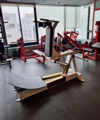 MÁY ĐẠP CHÂN︱PLATE LOADED SQUAT︱VNS001