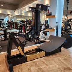 MÁY ĐẠP CHÂN︱PLATE LOADED SQUAT︱VNS001