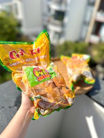 Gà Ủ Muối Nguyên Con