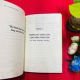  Cúi xuống nhặt lại chính mình - Những giây phút yếu lòng để không bỏ rơi chính mình 