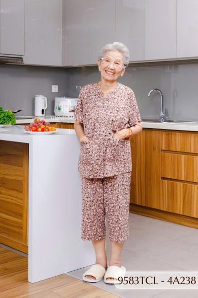 9583TCL -  Đồ bộ bông cho bà mặc nhà Thành Duyên chất liệu Thun cao cấp, cổ tàu, tay ngắn, quần lửng(4G)