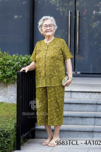 9583TCL -  Đồ bộ bông cho bà mặc nhà Thành Duyên chất liệu Thun cao cấp, cổ tàu, tay ngắn, quần lửng(4G)