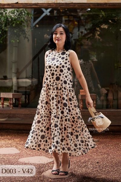 D003- Đâm Voan Tơ Tằm nữ Trung niên Thành Duyên bông, tay sát nách, form xòe , thoáng mát