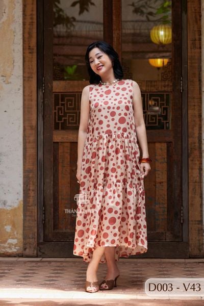 D003- Đâm Voan Tơ Tằm nữ Trung niên Thành Duyên bông, tay sát nách, form xòe , thoáng mát