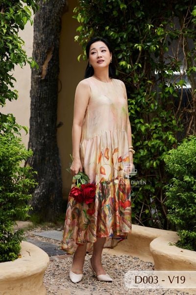 D003- Đâm Voan Tơ Tằm nữ Trung niên Thành Duyên bông, tay sát nách, form xòe , thoáng mát