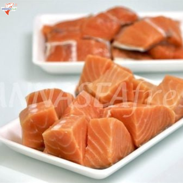  Cá hồi cắt khối đông lạnh 