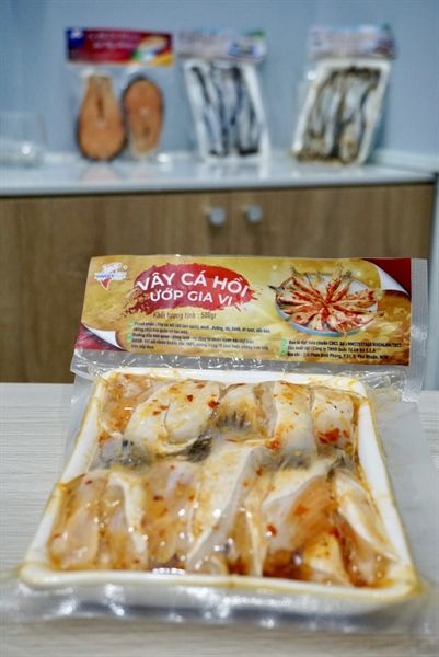 Vây Cá Hồi Ướp Gia Vị 