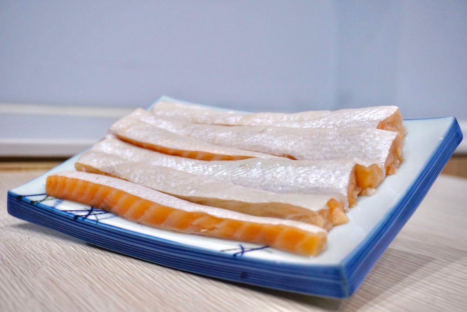  Lườn cá hồi đông lạnh 