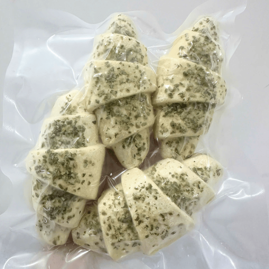 Bánh Croissant Nhân Hạt Dẻ Cười (4 cái/túi) 