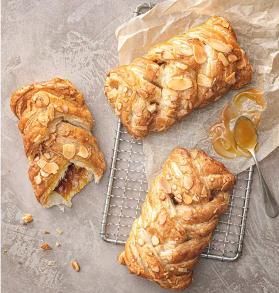  Bánh Caramel muối Banquet D'or đông lạnh 95g x 4 cái 