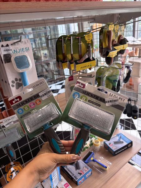  Lược chải xù cán cao su 