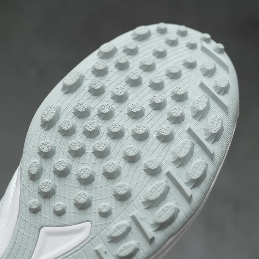 MIZUNO MORELIA NEO SALA β JAPAN TF - Q1GB264050 - TRẮNG/VÀNG