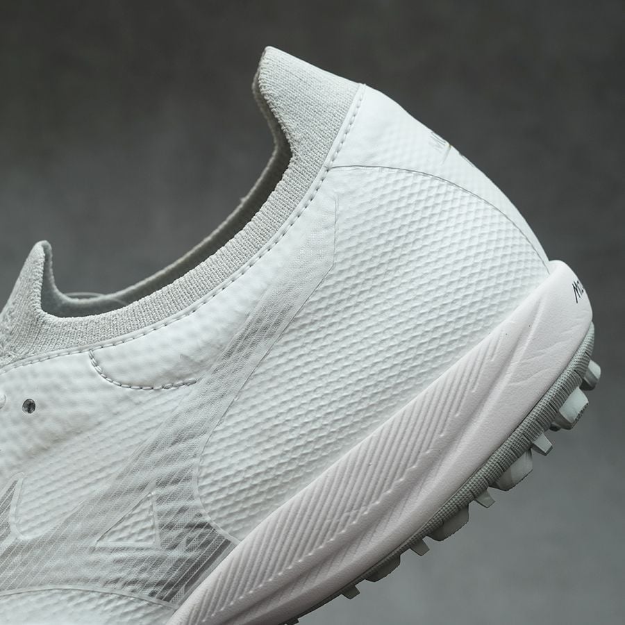 MIZUNO MORELIA NEO SALA β JAPAN TF - Q1GB254009 - XÁM/BẠC