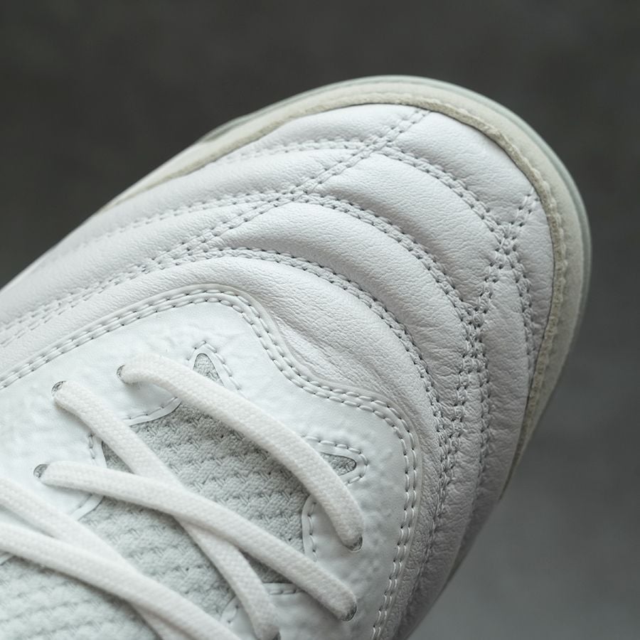 MIZUNO MORELIA NEO SALA β JAPAN TF - Q1GB254009 - XÁM/BẠC