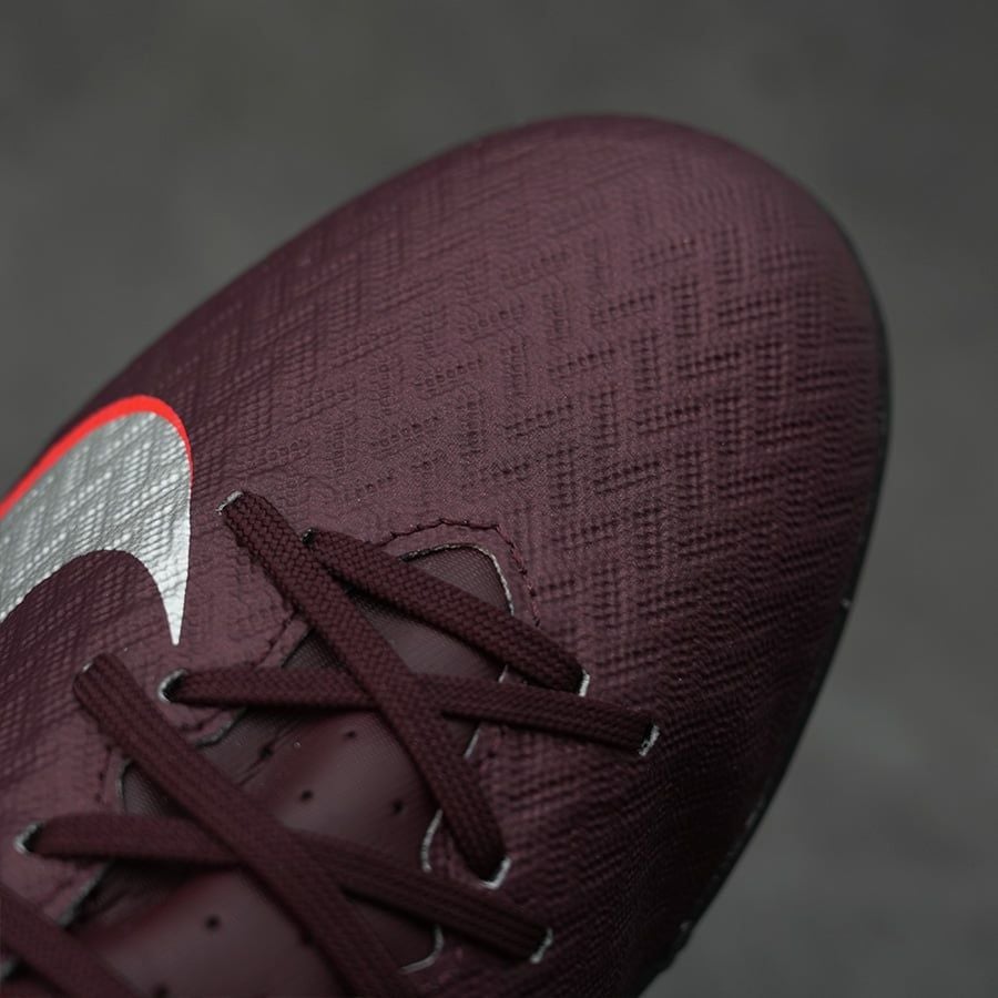 NIKE ZOOM MERCURIAL VAPOR 16 ACADEMY TF NU3 - IO9328-661- ĐỎ RƯỢU / TRẮNG KEM