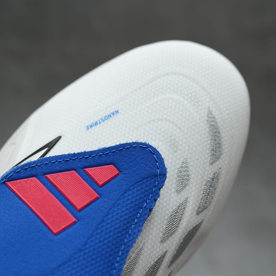 ADIDAS PREDATOR 26 LEAGUE LƯỠI GÀ LẬT TF - JS4853 - TRẮNG/XANH