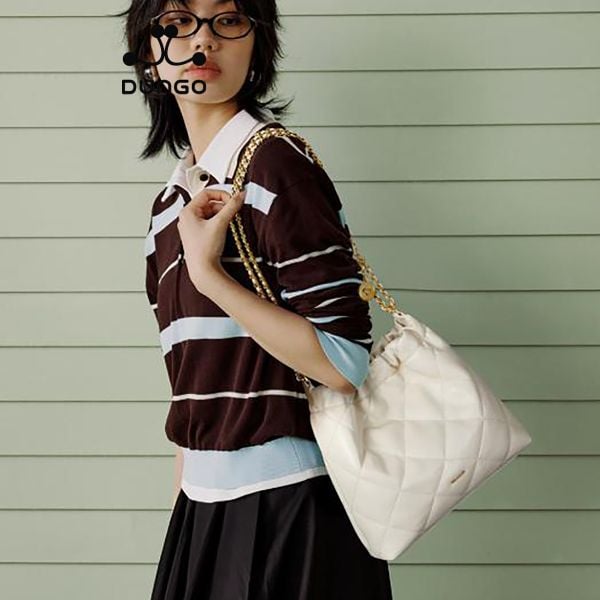  Túi Bucket JU173116-48 Da Chần Mềm Trắng Quai Xích 