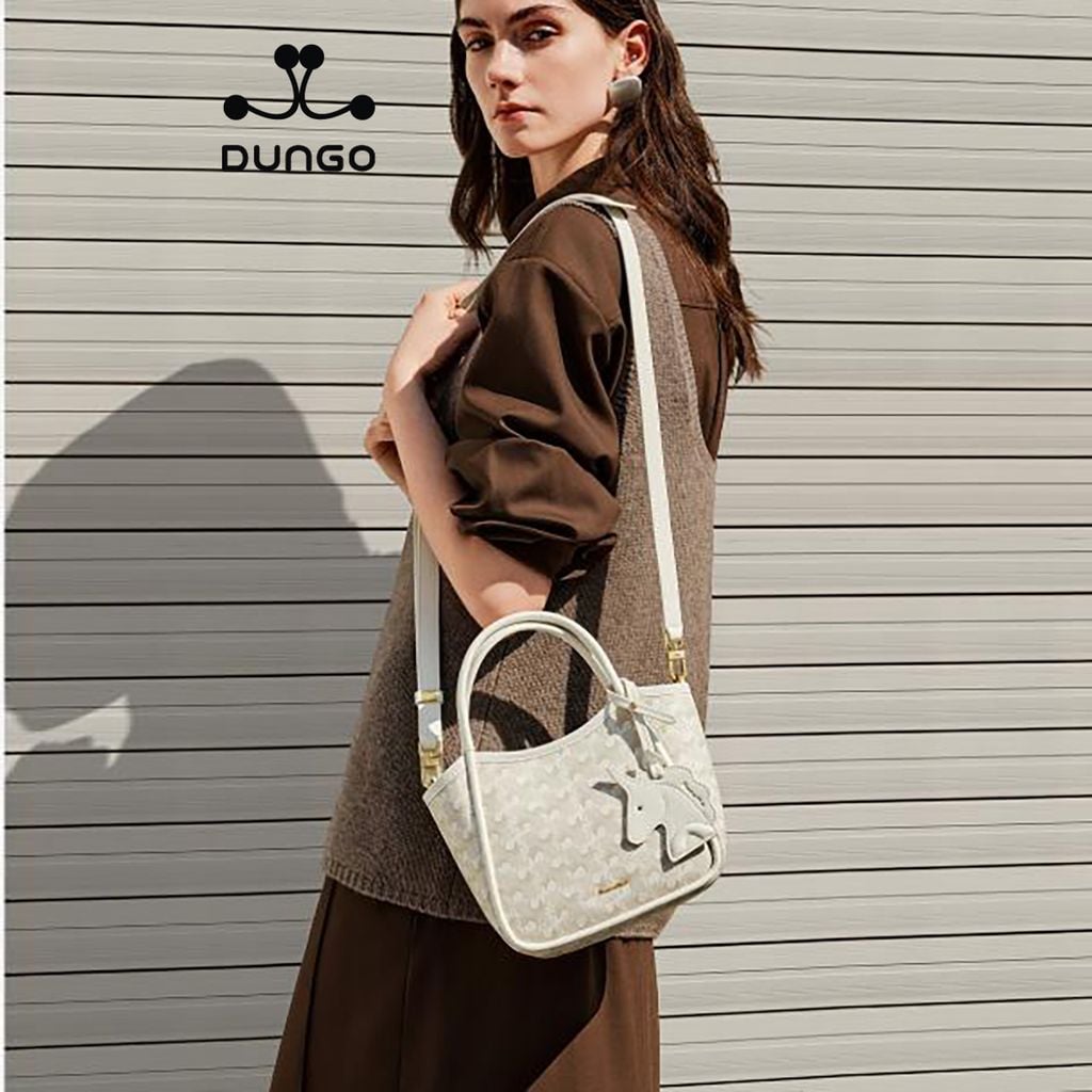 Túi Xách Charm Ngựa Kem NU1172241-48