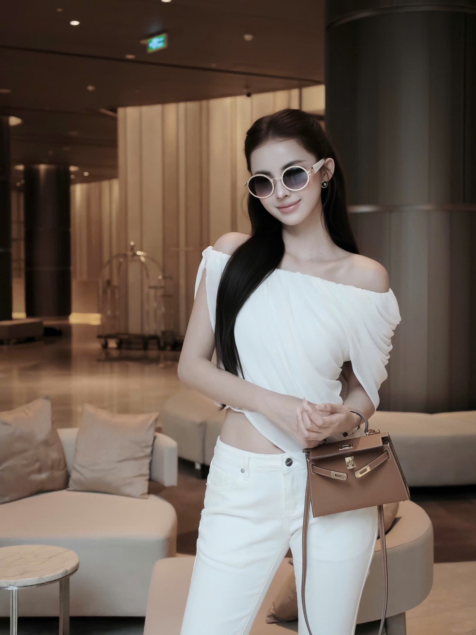 เสื้อ BẸT ไหล่ จีบ THÂN