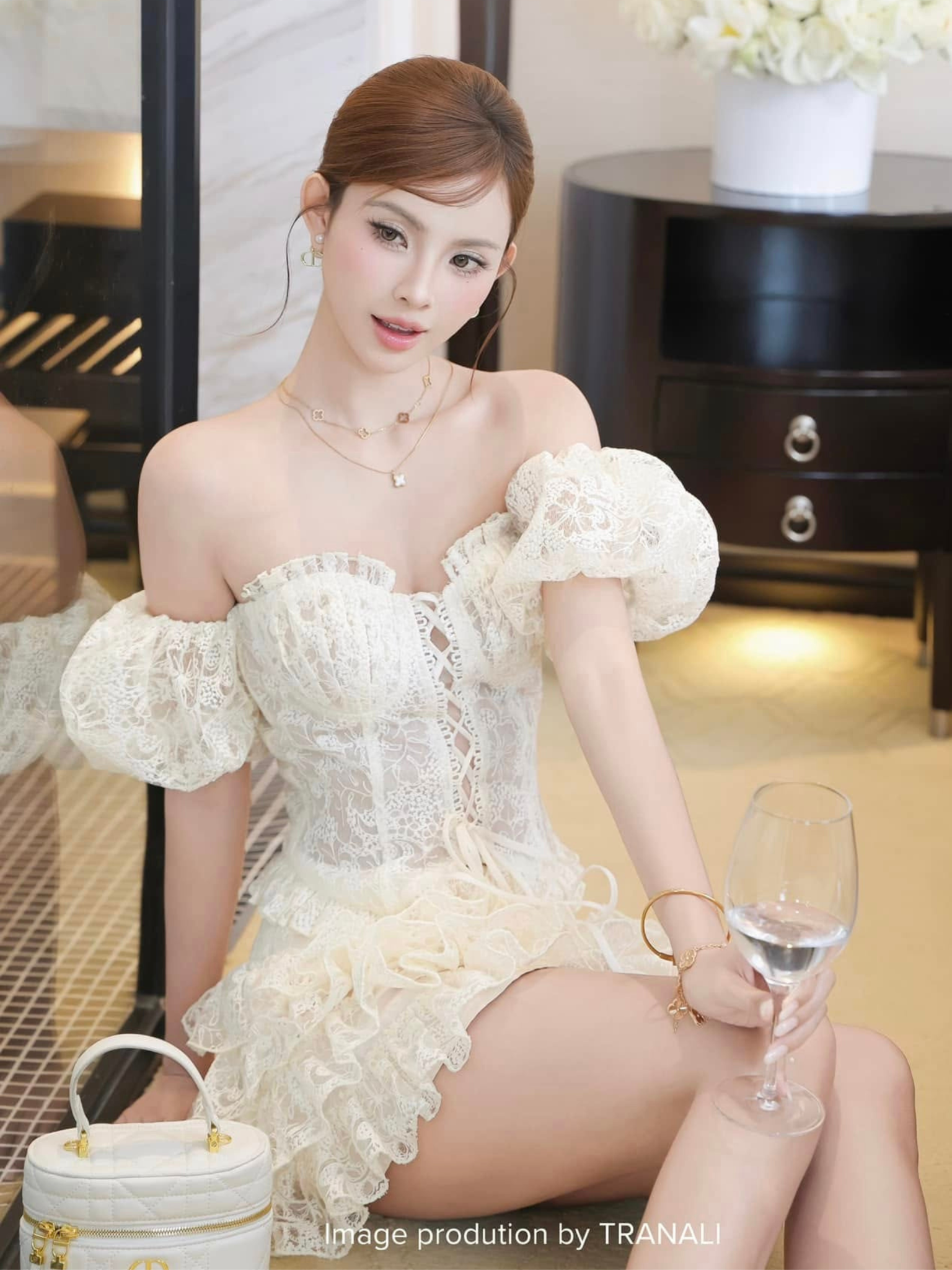 ชุดไหล่แบนและถักหน้าอกสำหรับ CV พื้น