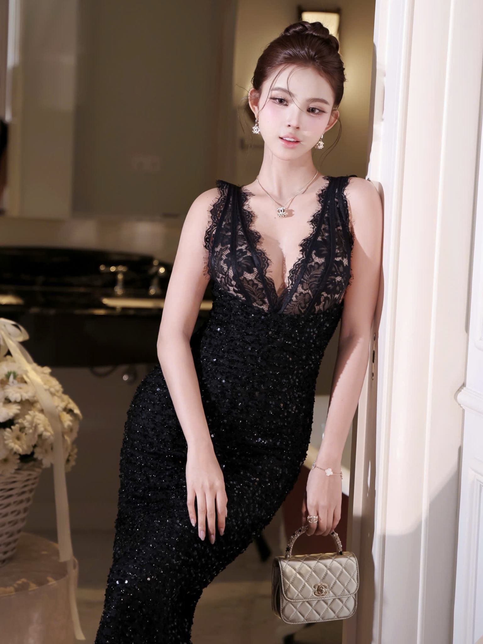 เดรส คอวี กากเพชร ตัดลูกไม้