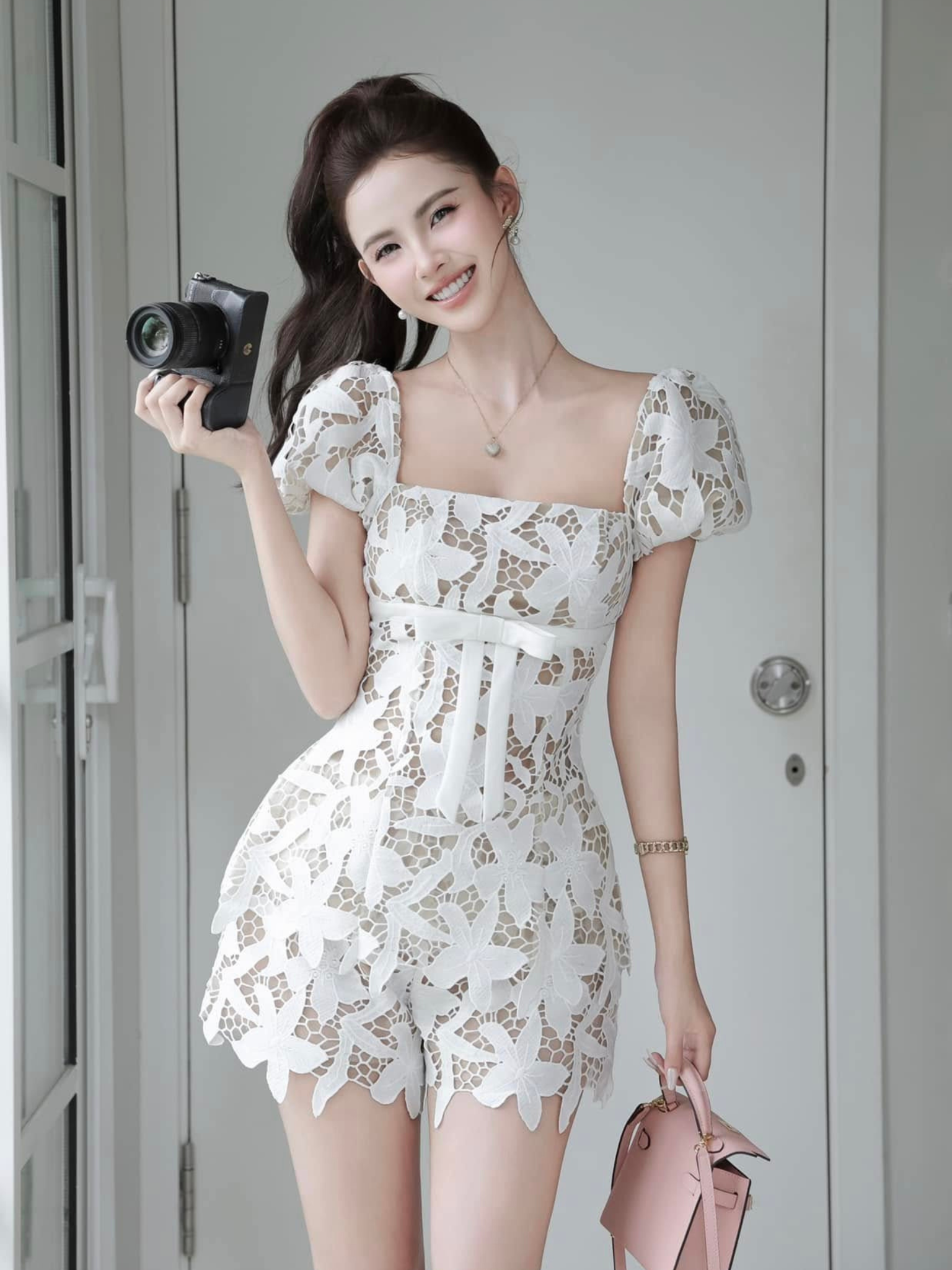 เซ็ต ลูกไม้ คอเหลี่ยม แขน PHỒNG กางเกง ขาสั้น
