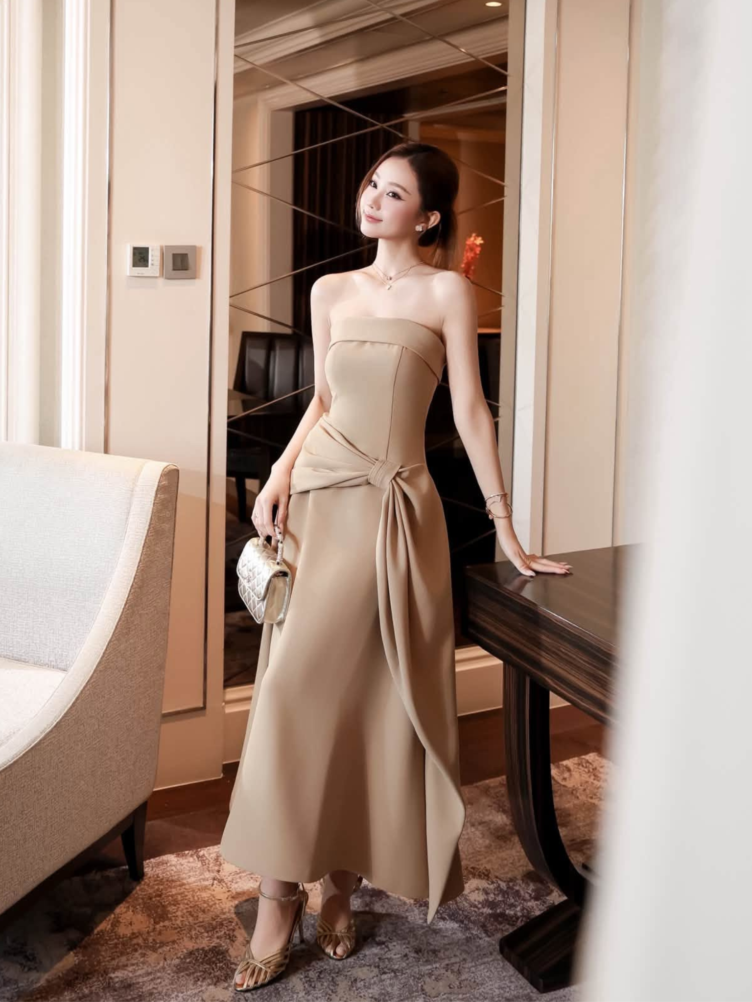 เดรส CUP CỘT เอว