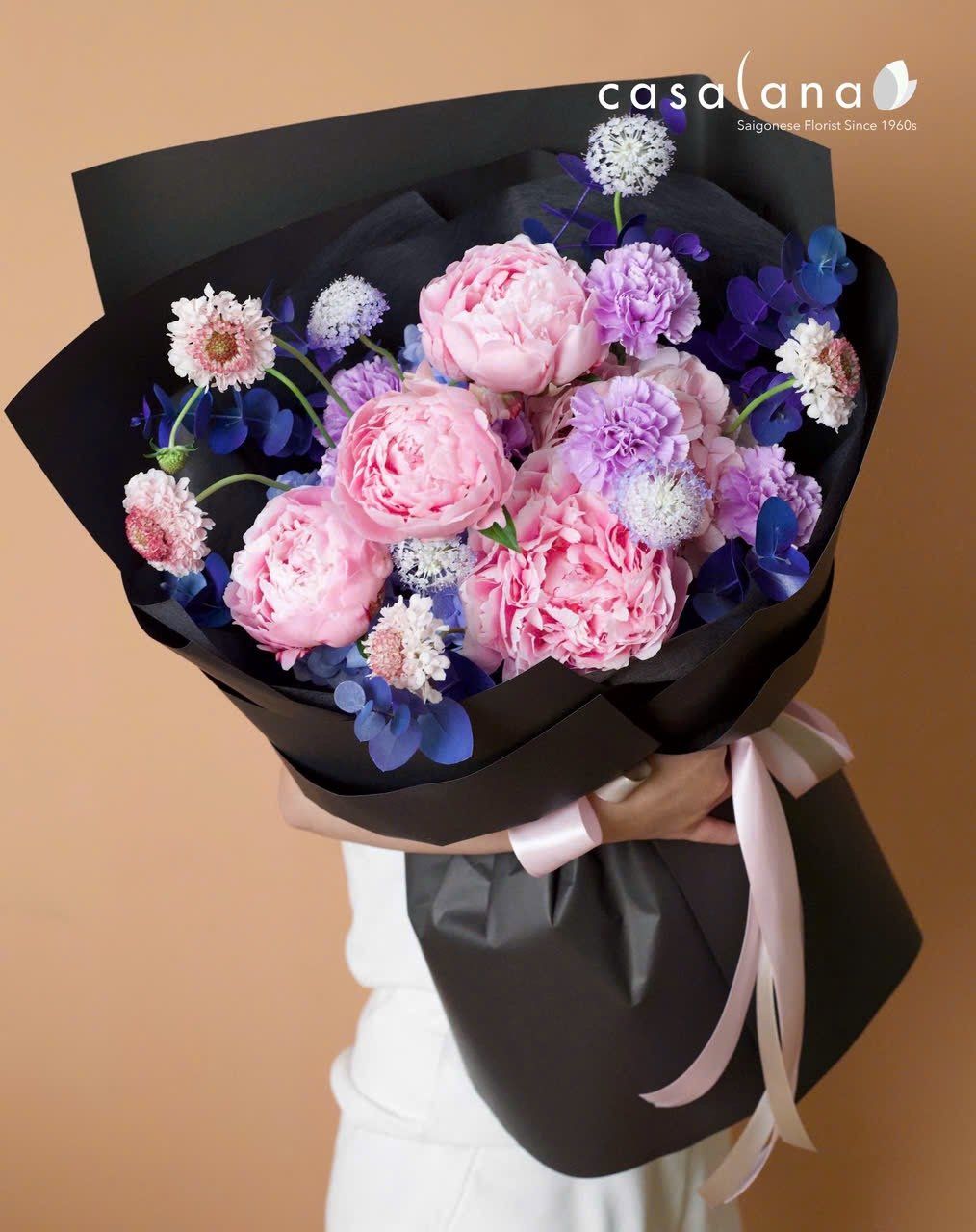  Bó Peony Mix Cẩm chướng tím 