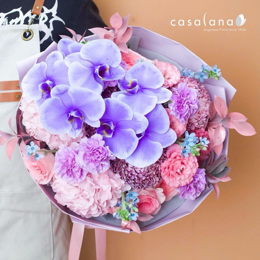  Bó Ctc mix hồ điệp, cúc mẫu đơn tone hồng tím 