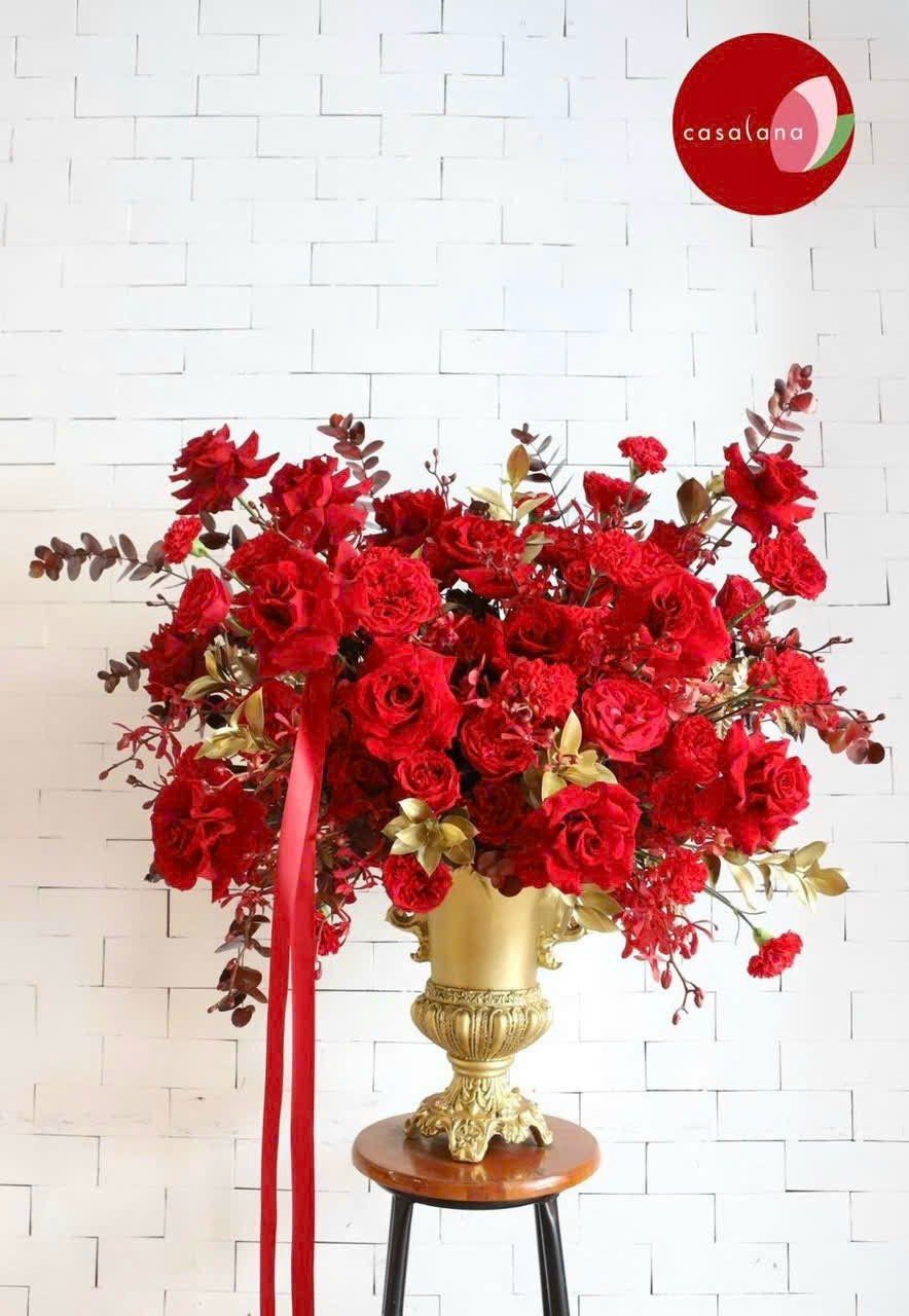  The Scarlet Vessel 