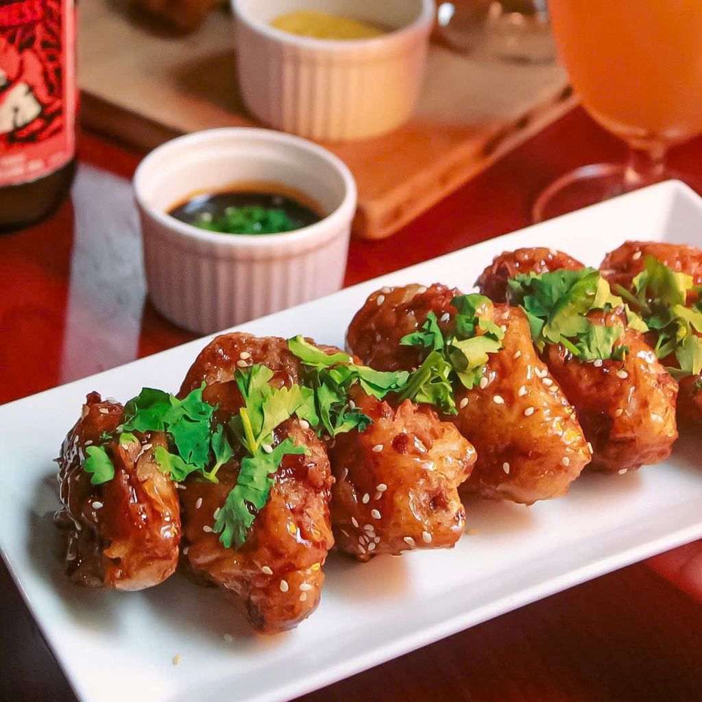  K-Town Wings (Small) 