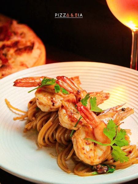  CHILLI GARLIC PRAWN SPAGHETTI 