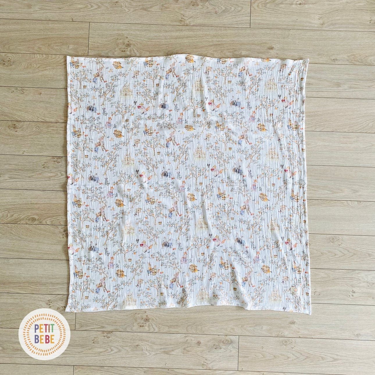  Khăn tắm 100x100cm cho bé Petit Bebe 