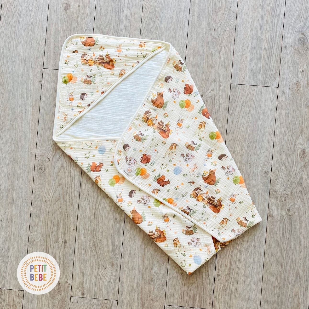  Choàng ủ sơ sinh có mũ PETIT BEBE muslin 4 lớp 